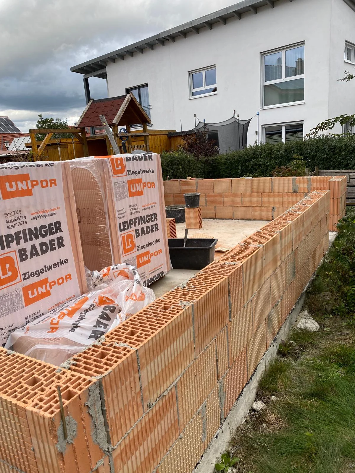 Mauerwerksarbeiten an einem Anbau